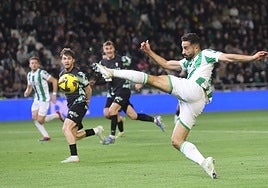 La pieza que le falta al Córdoba CF: un central zurdo para equilibrar la defensa