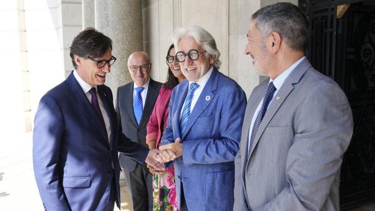 Illa celebra las nuevas condiciones de la OPA y Fomento ve «inviable» la operación