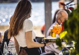Se van sin pagar de un bar y vuelven al rato porque no encuentran otro sitio para comer: «Tenéis la cara muy dura»