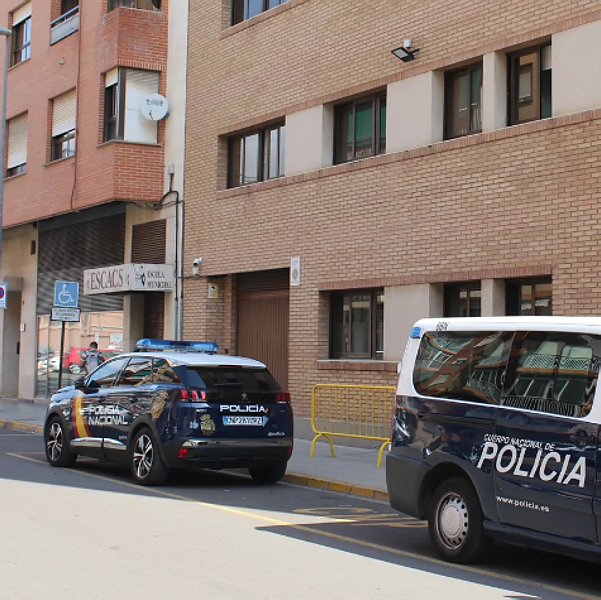 Un hombre mata a su mujer y a su hijo de tres años en Algemesí