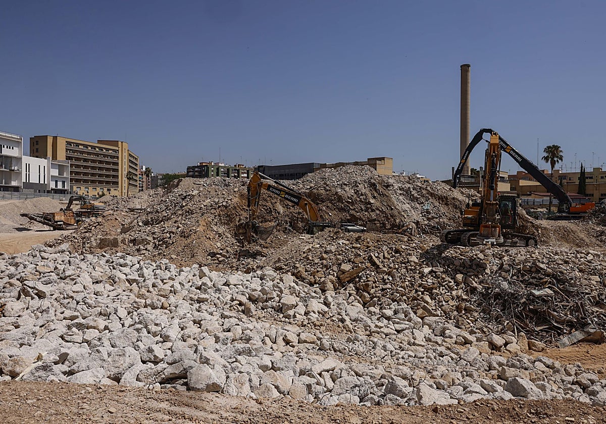 Imagen de las obras de demolición del antiguo Hospital La Fe de Valencia