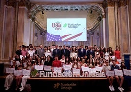 La Fundación Unicaja entrega becas a jóvenes para una estancia lingüística y cultural en Estados Unidos