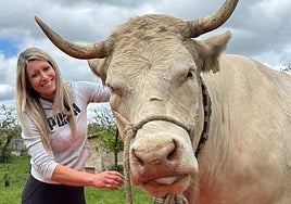 Boneca, la pontevedresa fan de Jennifer López, se proclama ganadora de Miss Vaca 2025