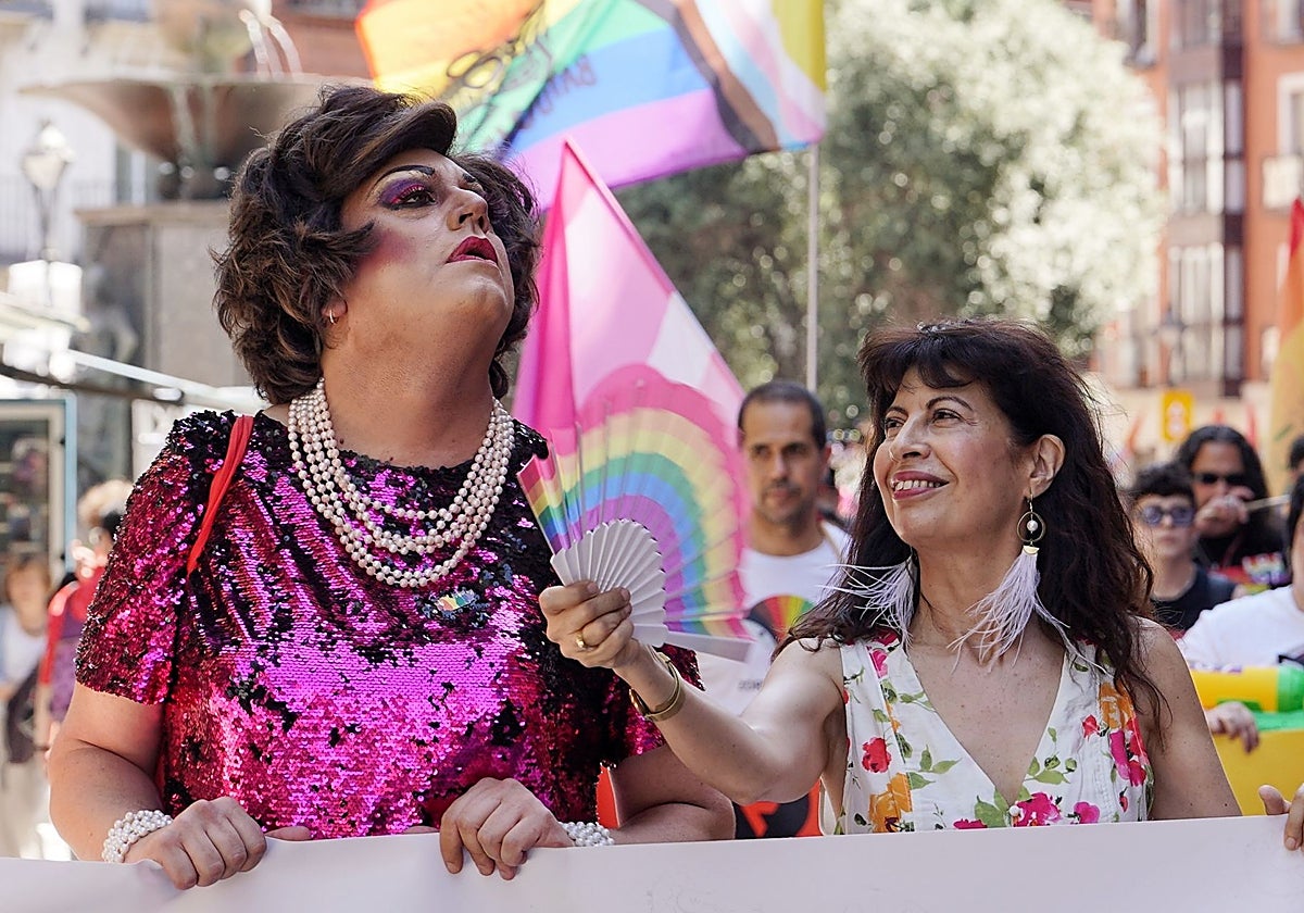La ministra de Igualdad, Ana Redondo, asiste a la manifestación del Orgullo LGTBIQ+ en Valladolid