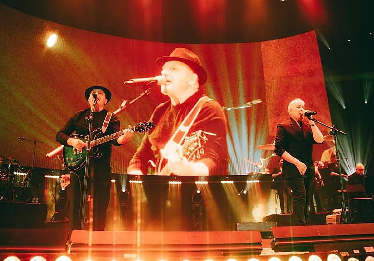 Los Pecos en un concierto en Madrid dentro de su gira 'Dos voces y una historia'