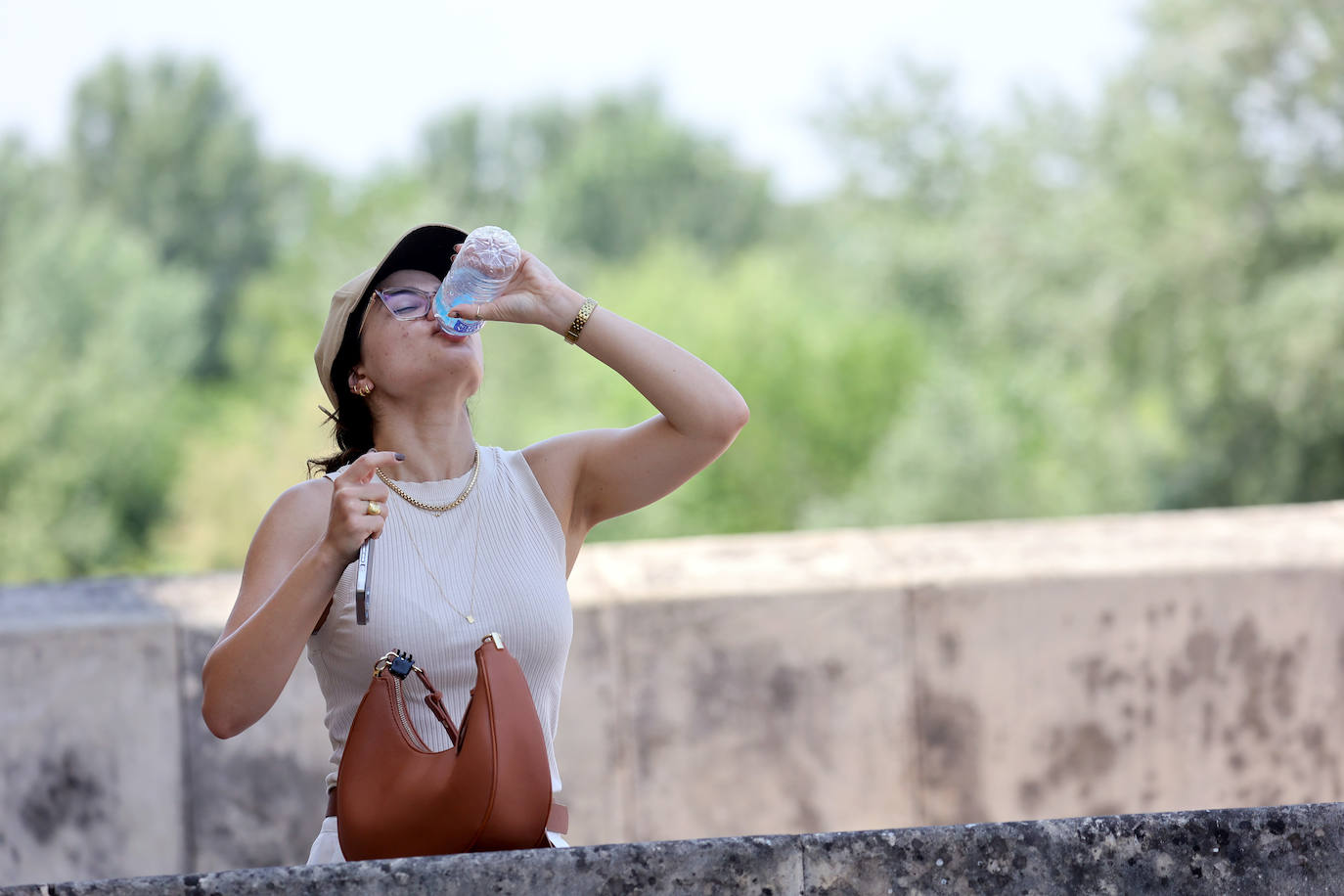 Las imágenes de un tórrido domingo en Córdoba a más de 43 grados