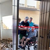 Unos abuelos vuelven a su casa de Paiporta 242 días después de ser destrozada por la dana y esta es su reacción