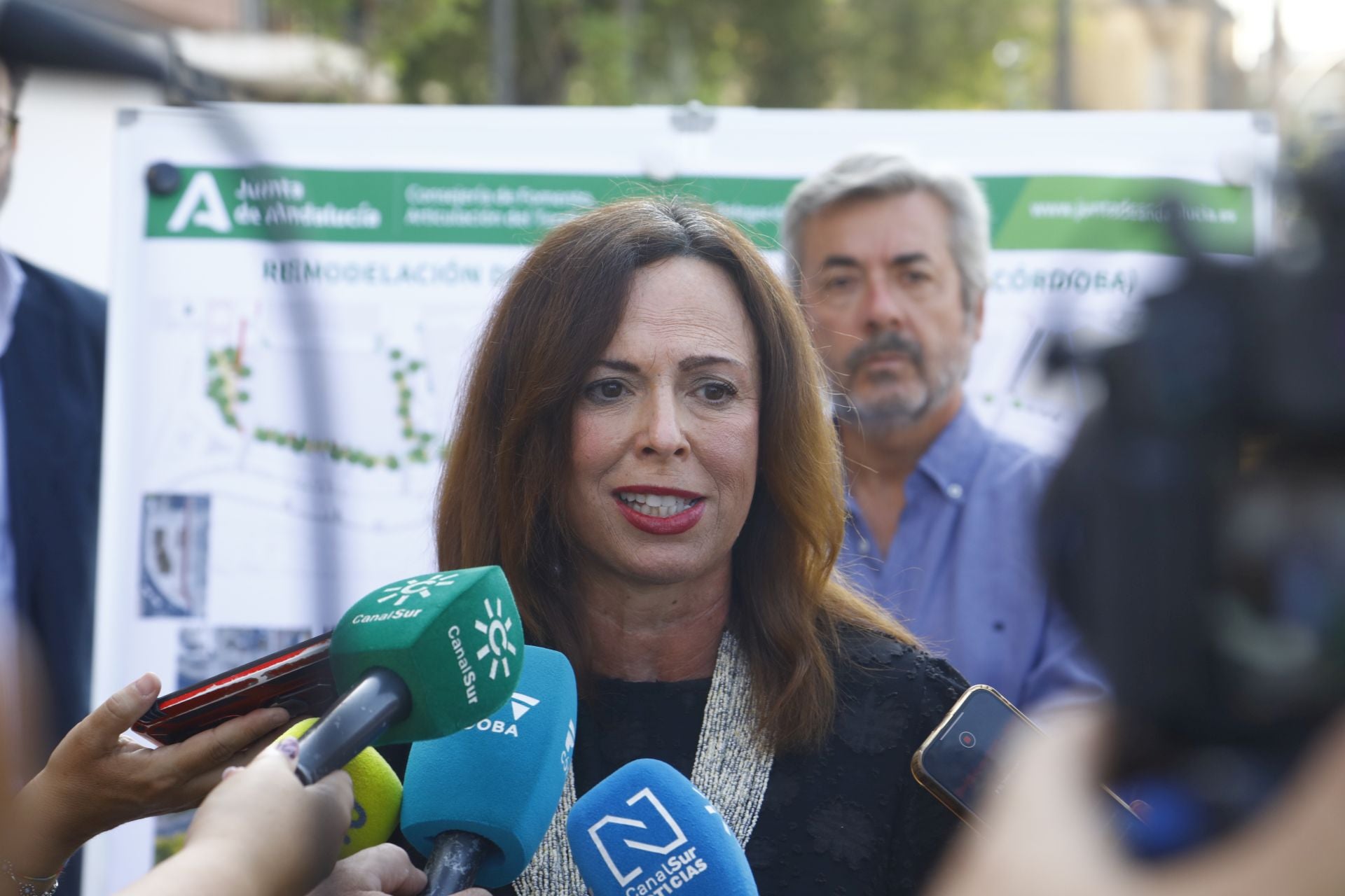 Así ha quedado la nueva Ronda de Marrubial tras las obras, en imágenes