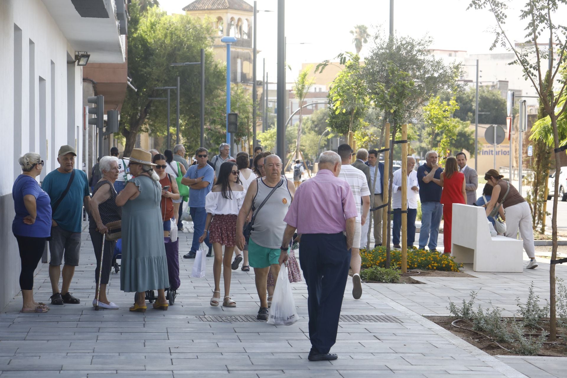 Así ha quedado la nueva Ronda de Marrubial tras las obras, en imágenes
