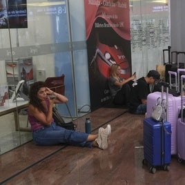 Varias personas se quedan tiradas en la estación de Málaga