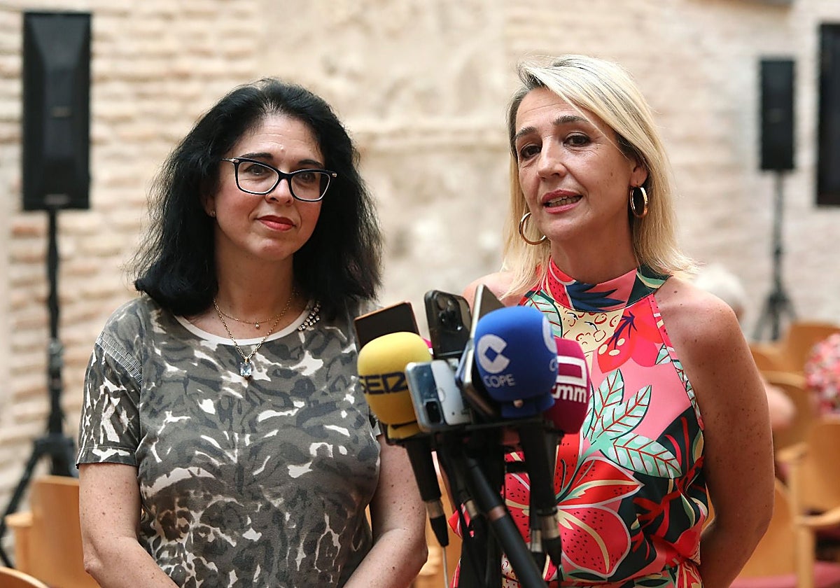 La vicealcaldesa, Inés Cañizares, a la izquierda, este martes en el Consejo Local de la Mujer