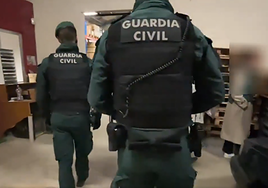 La Guardia Civil intercepta el fraude de un falso Rioja etiquetado como 'Vino de la Familia Real'