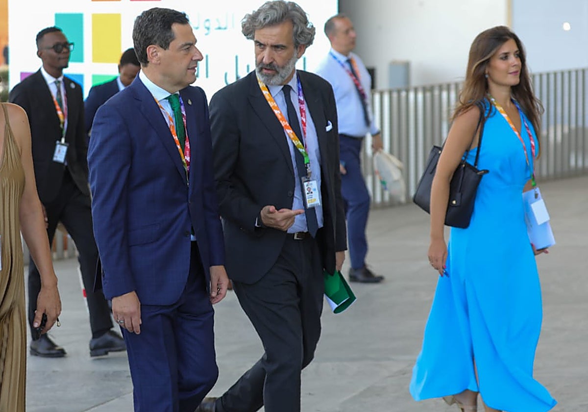 Juanma Moreno, a la izquierda, en la cumbre de la ONU en Sevilla