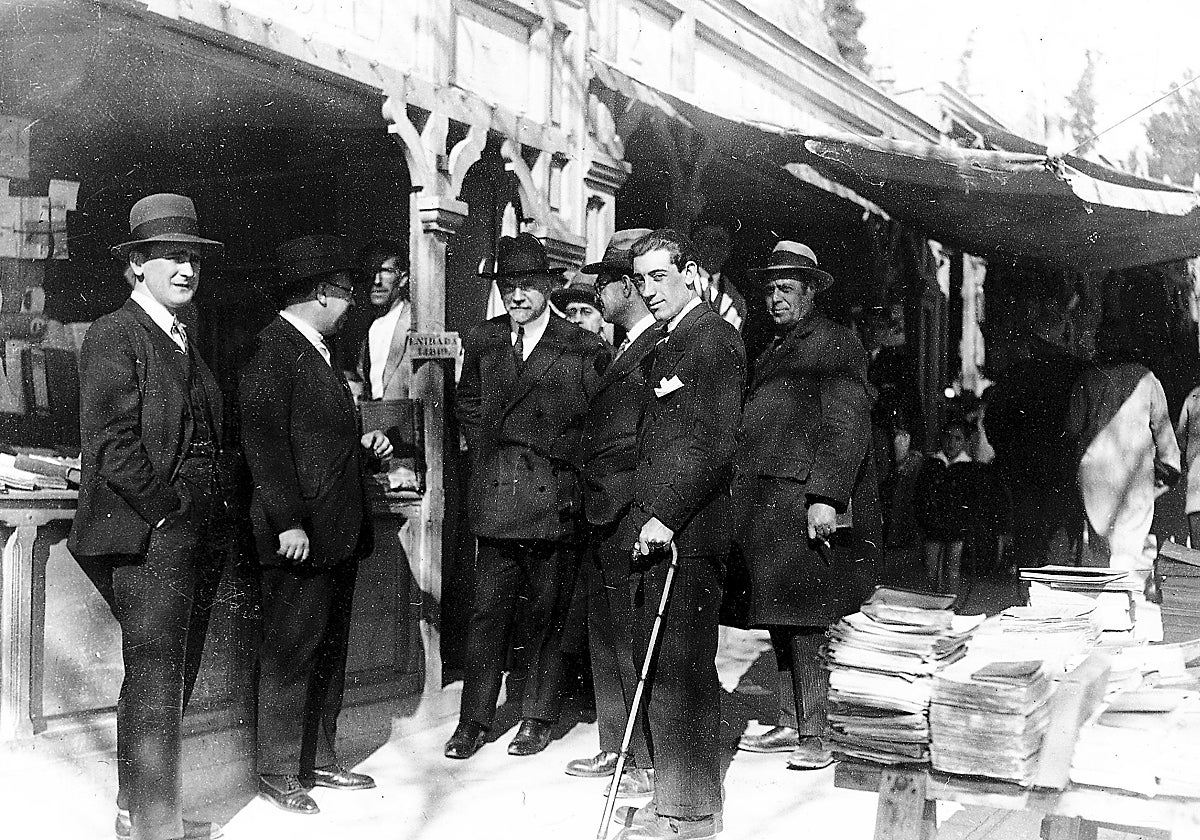 Pío Baroja en la Cuesta de Moyano