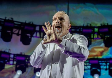 Miguel Bosé en el Movistar Arena y que se mueran los feos