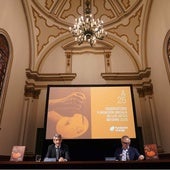 El presidente de la Fundación Unicaja, José Manuel Domínguez, junto a José Lebrero Stals, coordinador del informe.