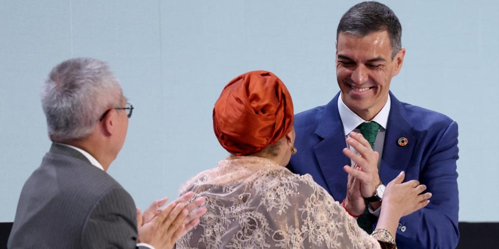 El presidente decidirá en solitario y en 24 horas el futuro del PSOE tras el escándalo