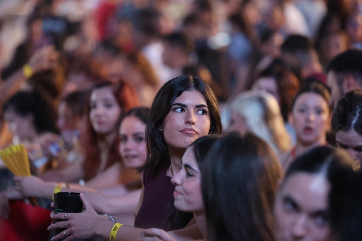Dani Fernández pone bocabajo el Festival de la Guitarra de Córdoba, en imágenes
