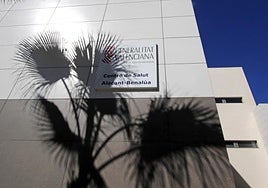 Profesores desmontan a Compromís y su valencianidad de Alicante por topónimos: «¿Pedirán inmersión lingüística en árabe, latín o ibero?»