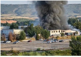 El 112 desactiva el Platecam en Cabanillas y Alovera por el incendio de la fábrica de pilas, pero se mantiene en Azuqueca de Henares