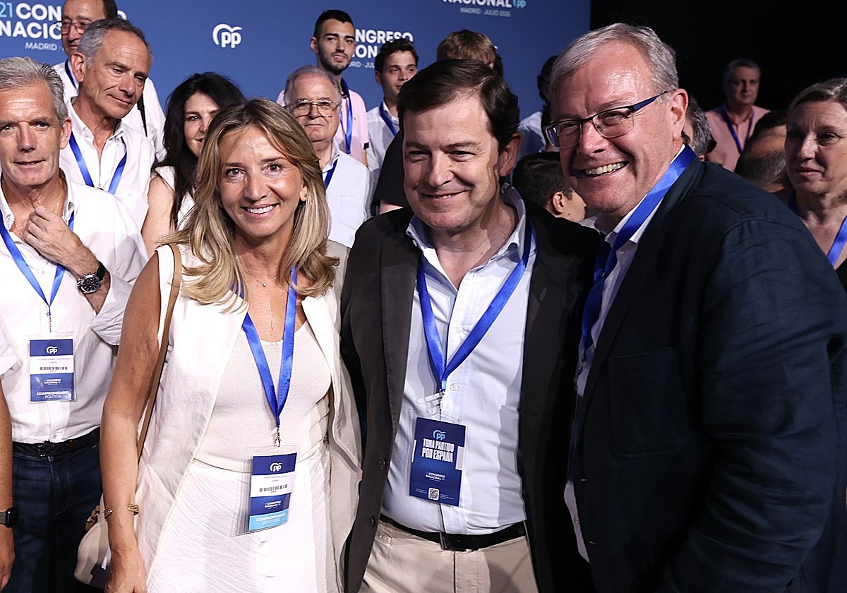 Alicia García, Alfonso Fernández Mañueco y Antonio Silván, este sábado en el Congreso del PP