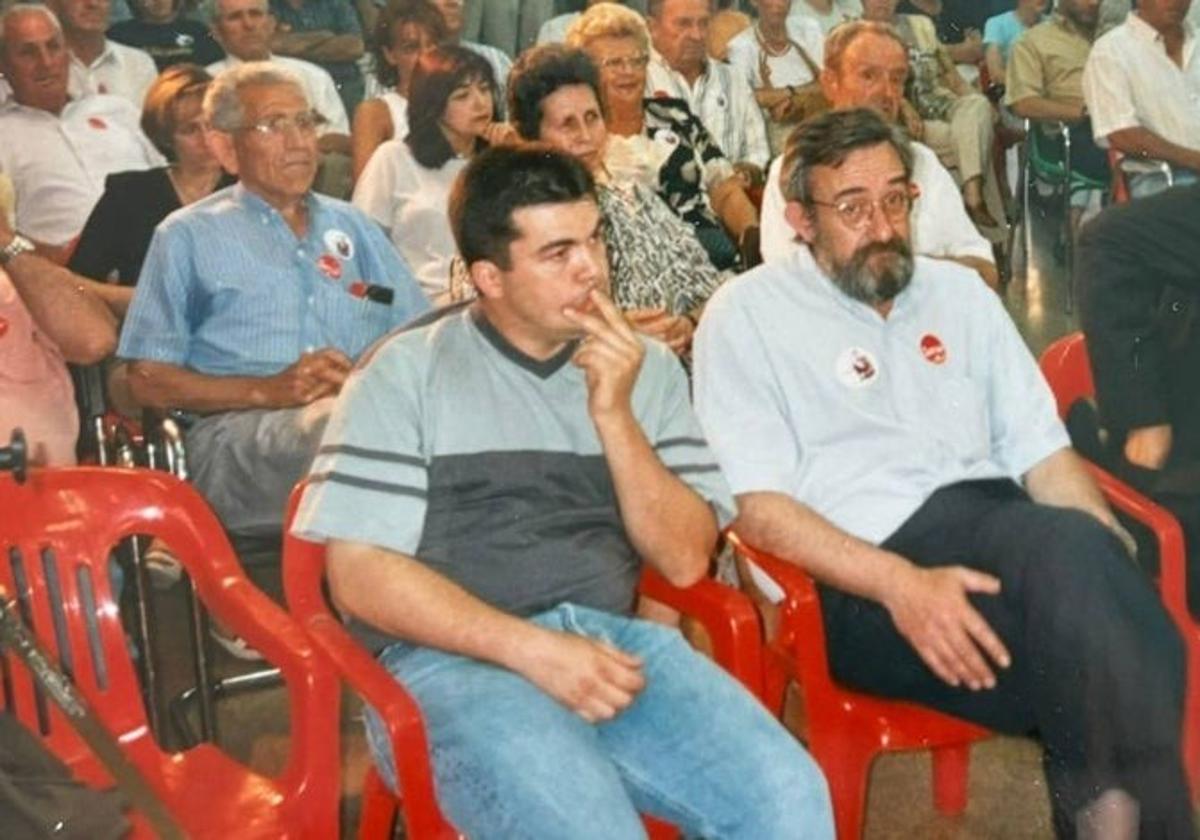 Santos Cerdán junto al hombre con el que empezó en política, el exalcalde socialista de Milagro Jesús María Barrado