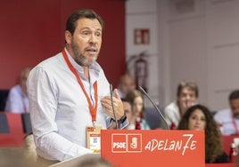 Puente acusa a Page de intentar una «enmienda a la línea del partido» desde una «posición absolutamente minoritaria»