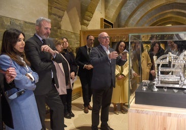 Azcón reclama a Urtasun las pinturas de Sijena, urge entrevistarse con él y le pide la incorporación de técnicos estatales a la actuación