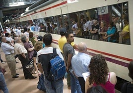 Cercanías Madrid registra retrasos en varias de sus líneas por un robo de cable entre San Fernando de Henares y Torrejón de Ardoz