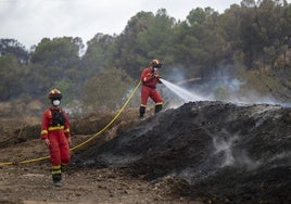 Muere un bombero tras caer por un barranco durante las tareas de extinción del incendio de Paüls
