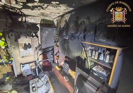 Los bomberos de Aranda de Duero salvan a un hombre de 95 años que había quedado atrapado en el incendio de su vivienda