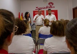 El amaño de las primarias del PSOE en Peñarroya: afiliados de otros pueblos, una rival, toda una familia y fichas con la misma caligrafía