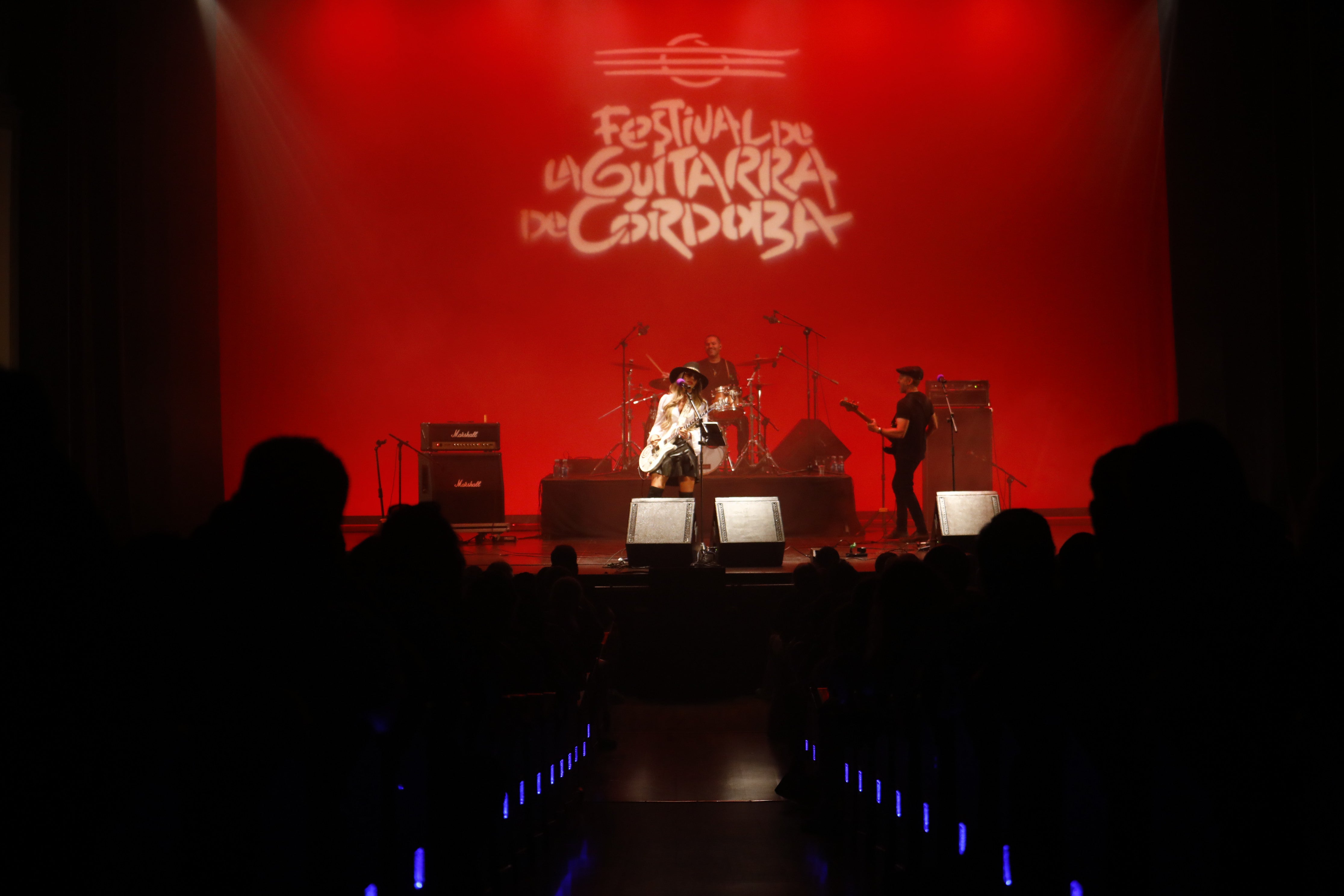 Las mejores imágenes del concierto de Orianthi, la diva australiana del blues y el rock en Córdoba