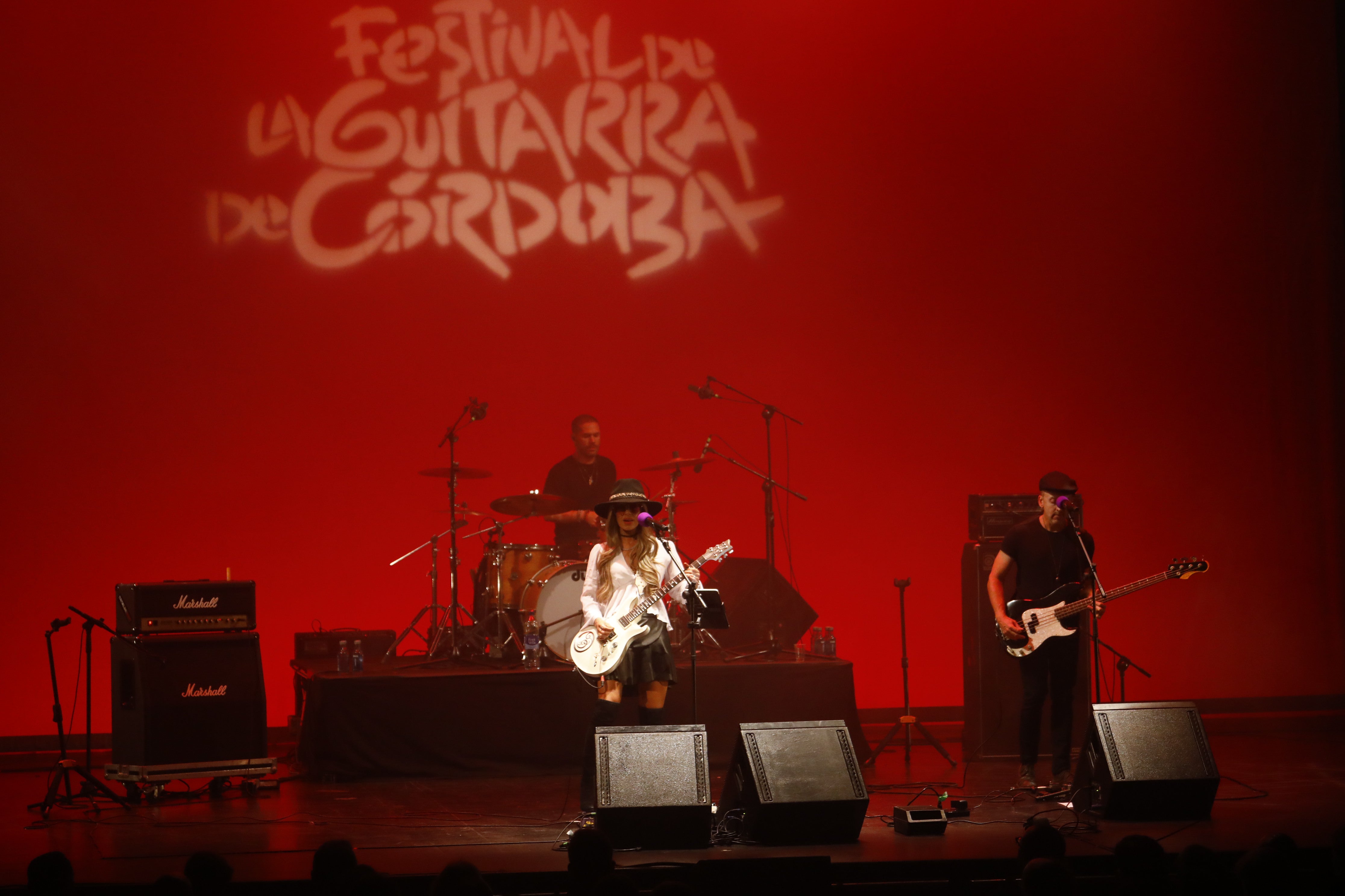 Las mejores imágenes del concierto de Orianthi, la diva australiana del blues y el rock en Córdoba