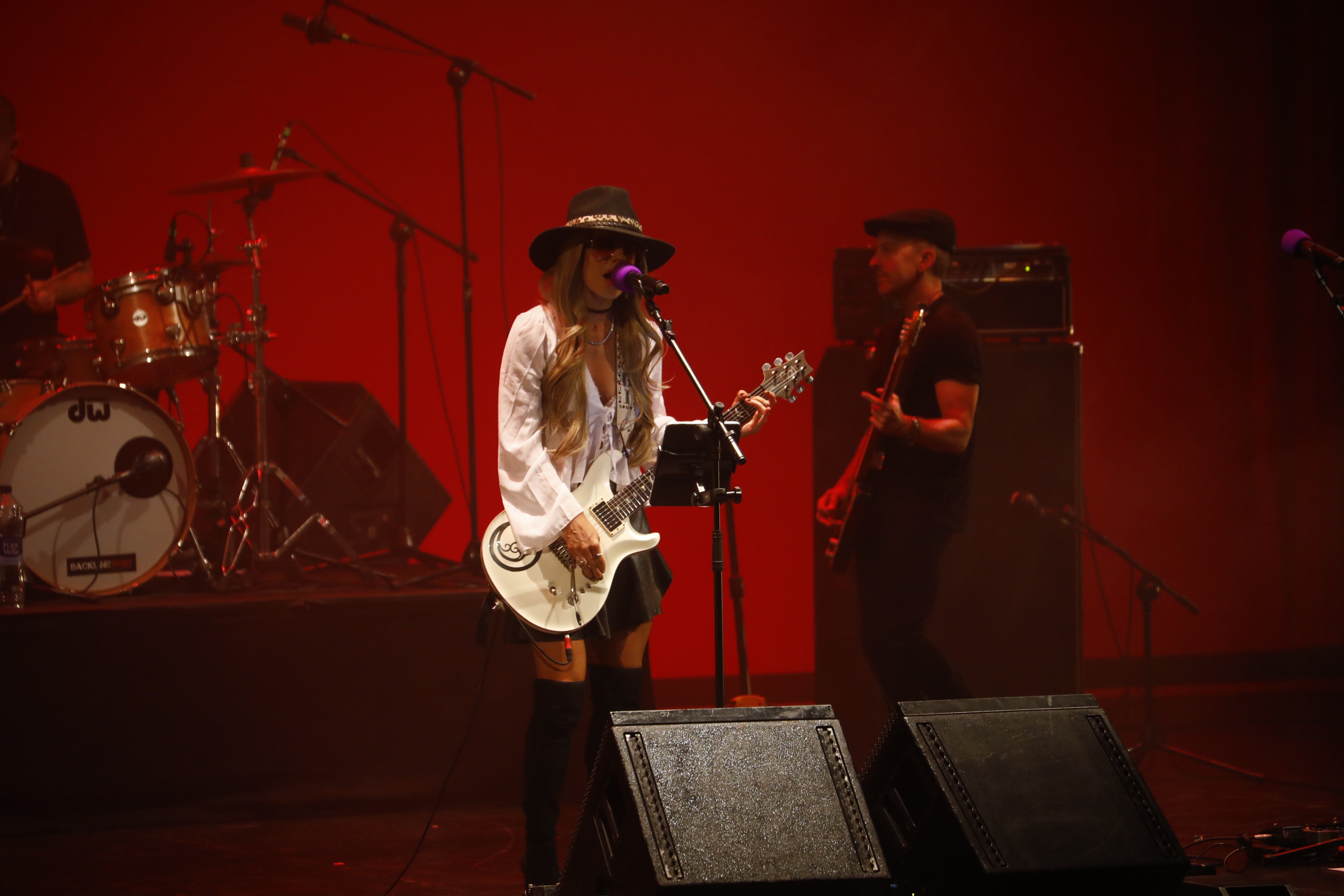 Las mejores imágenes del concierto de Orianthi, la diva australiana del blues y el rock en Córdoba