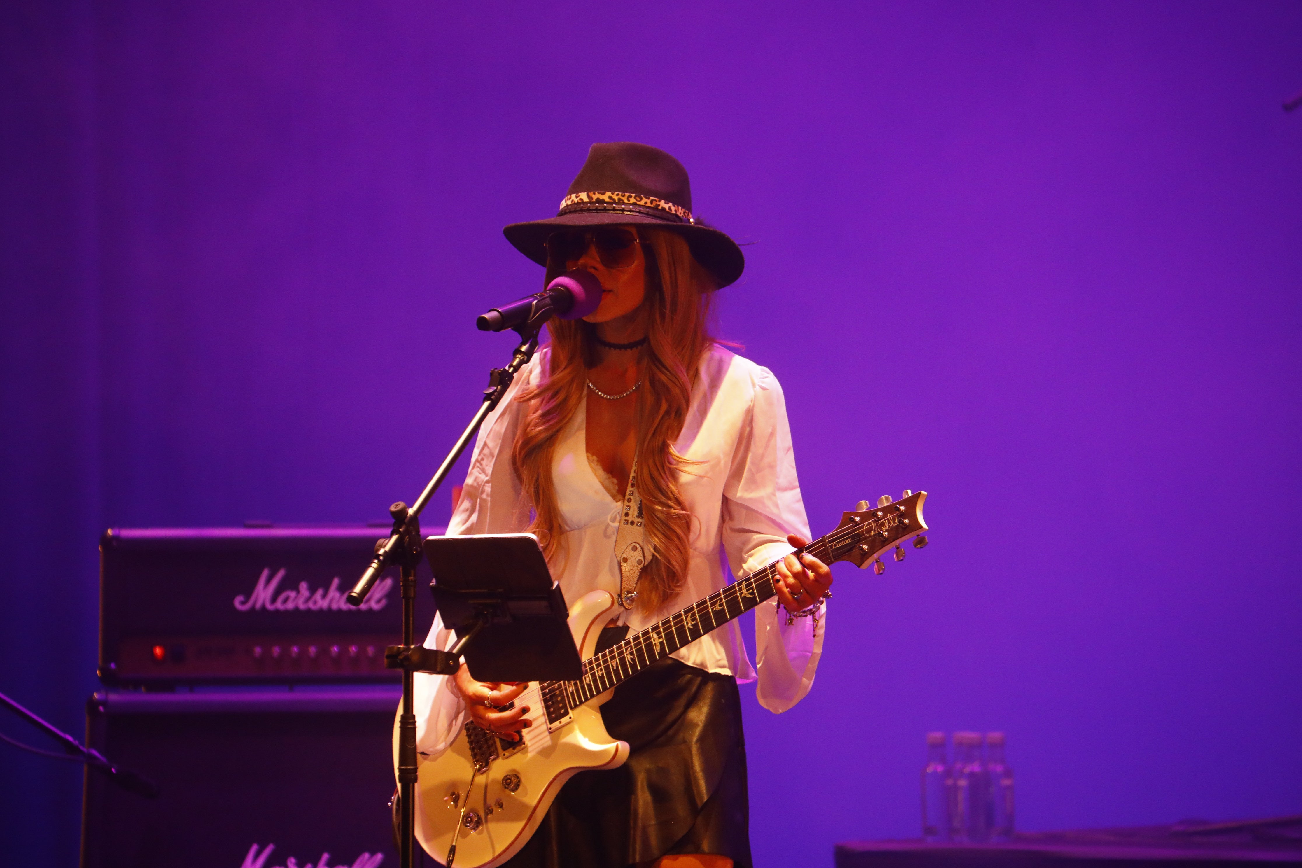 Las mejores imágenes del concierto de Orianthi, la diva australiana del blues y el rock en Córdoba