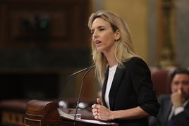 Cayetana Álvarez de Toledo defiende que «moderación es decir la verdad» y acusa a Sánchez de ser «un inmoral forjado en un ambiente inmoral»