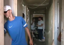 Okupas del barrio de Vallecas se quejan de que no les den dinero para echarles: «Aquí queremos cobrar todos»