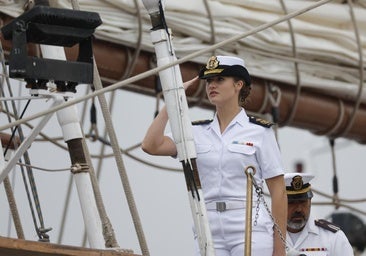 La Princesa Leonor llega a Marín y finaliza su crucero de instrucción a bordo de Elcano