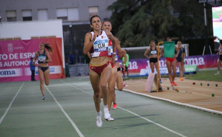 Imagen principal - El equipo de Castilla-La Mancha termina en una meritoria décima plaza en el Campeonato de España de Atletismo Absoluto 