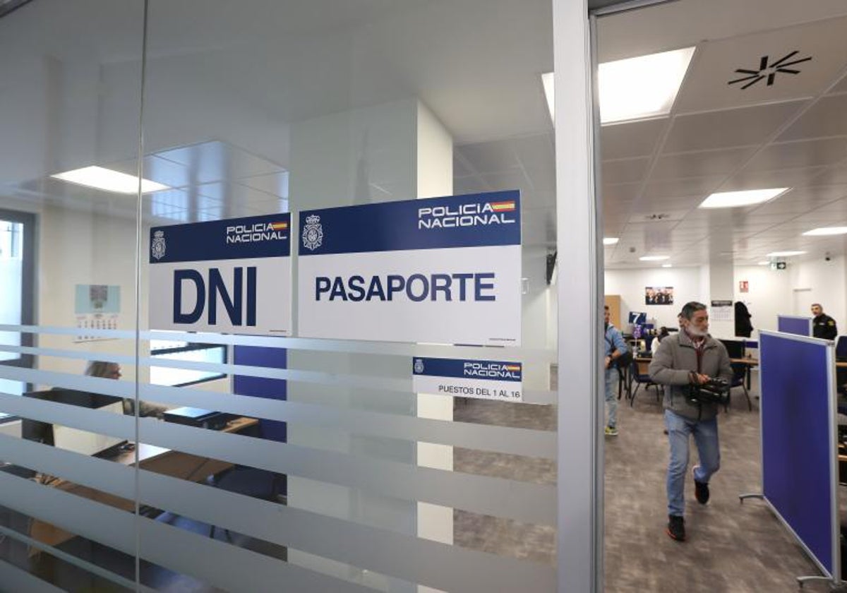 Imagen de archivo de una comisaría de Policía Nacional donde se renueva el DNI