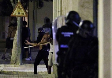 Marlaska afirma que la violencia es «culpa de Vox»