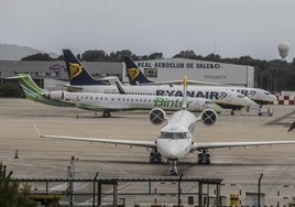 Los aeropuertos de Valencia y Alicante baten récords mientras el Gobierno desoye la «urgencia» de ampliarlos
