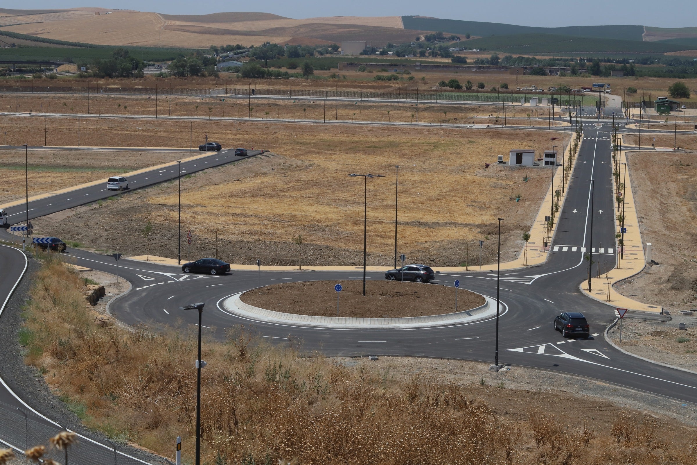 Las imágenes de la entrega de la urbanización de la Base Logística del Ejército en Córdoba