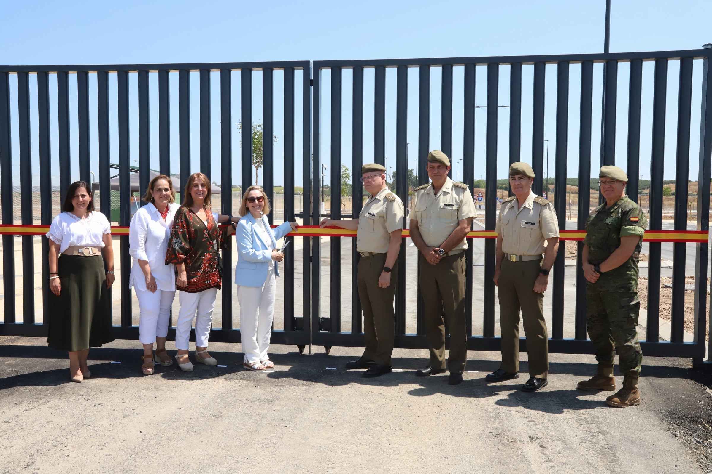Las imágenes de la entrega de la urbanización de la Base Logística del Ejército en Córdoba