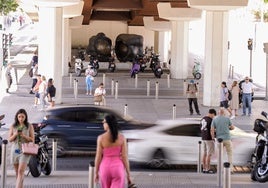 Una puesta a punto para las esculturas del museo al aire libre de la Castellana