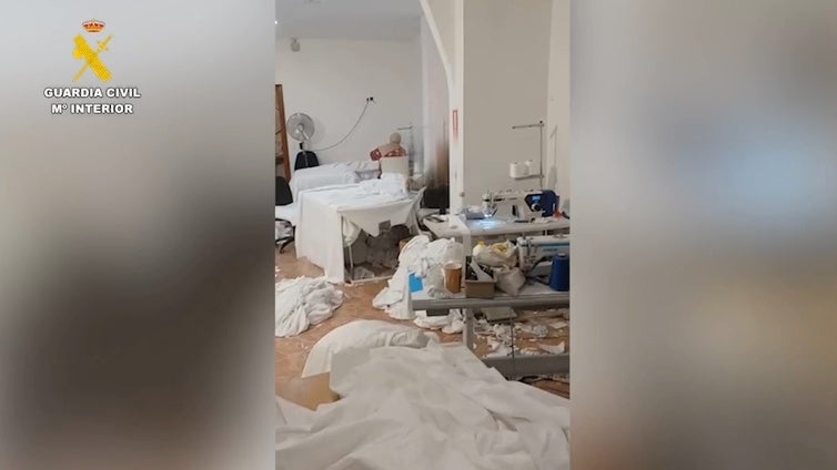 Explotación en talleres textiles ocultos en garajes de Manresa (Barcelona)