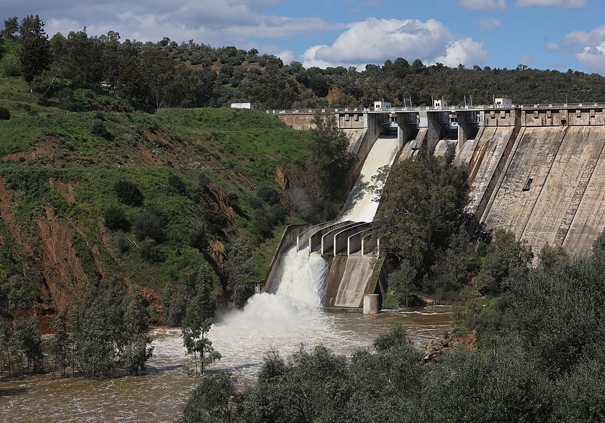 El embalse del Guadalmellato, cerca de su máxima capacidad tras las lluvias este año