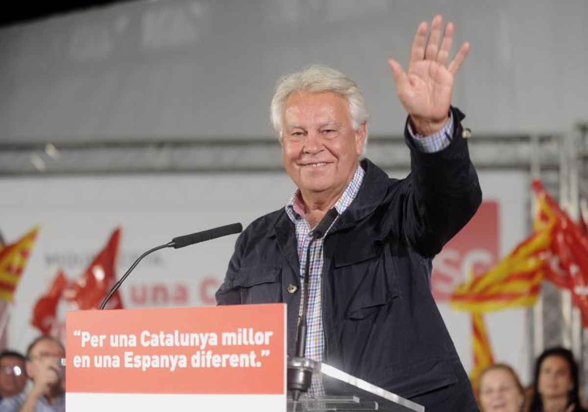 Felipe González, en un mitin del PSC en 2015, para dar apoyo a Miquel Iceta