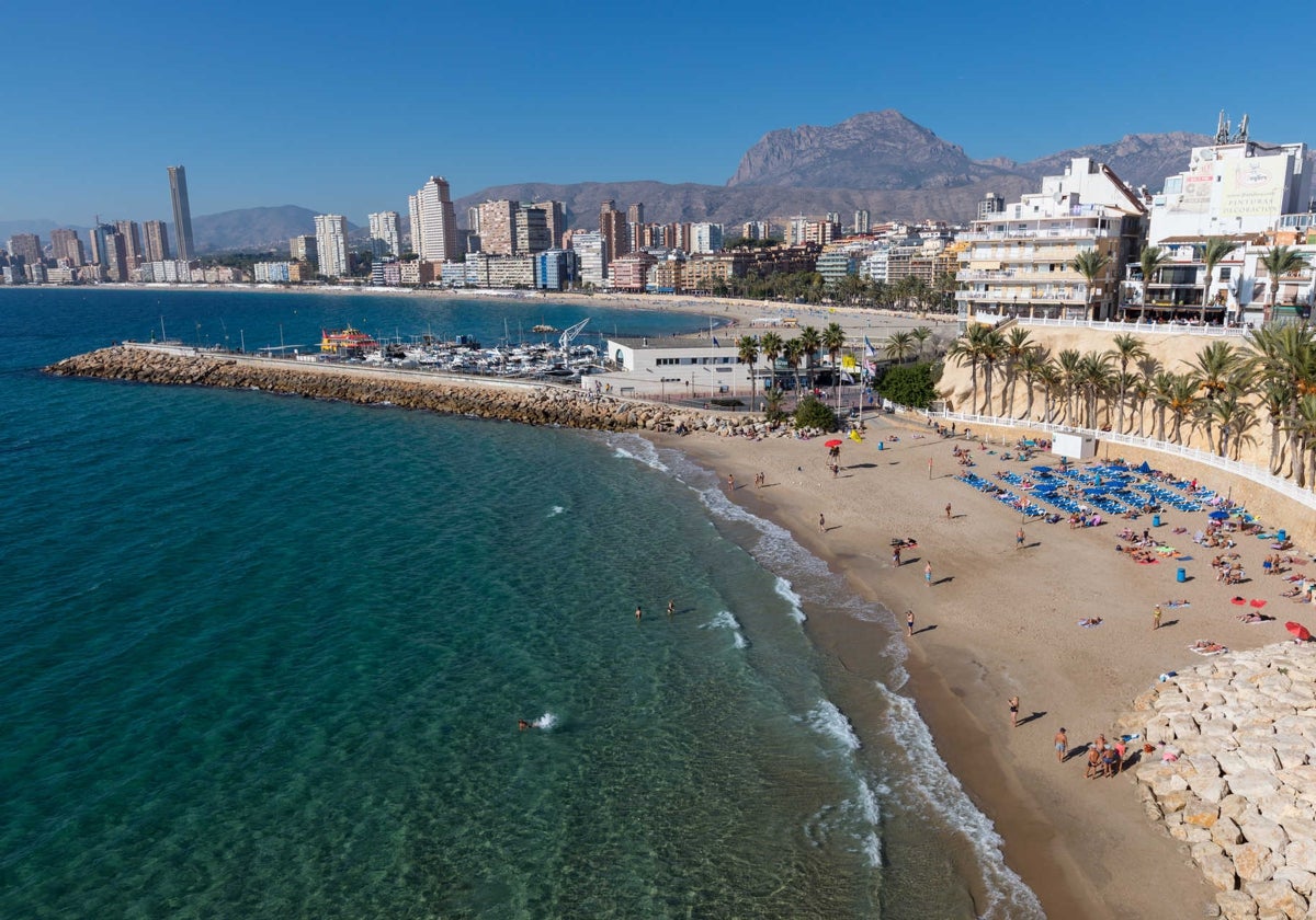 Imagen de archivo de la playa del Mal Pas en Benidorm
